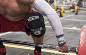 Weightlifting and powerlifting gear